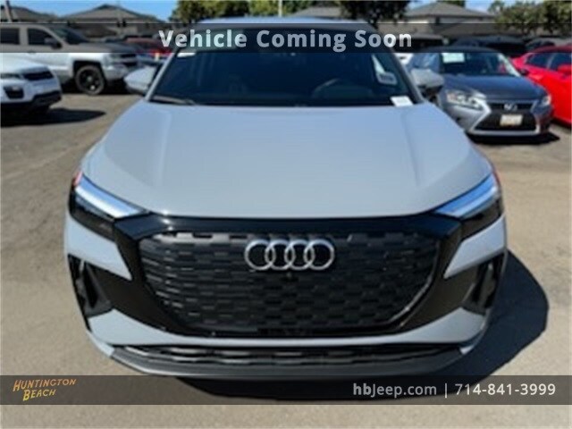 2022 Audi Q4 E-tron Premium Plus photo 2