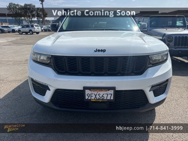 2023 Jeep Grand Cherokee Limited photo 2