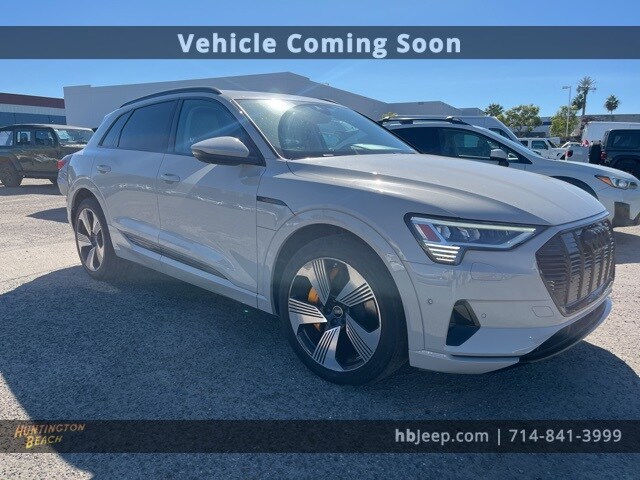 2022 Audi e-tron Premium Plus photo 3