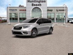 2026 Chrysler Pacifica Select Van