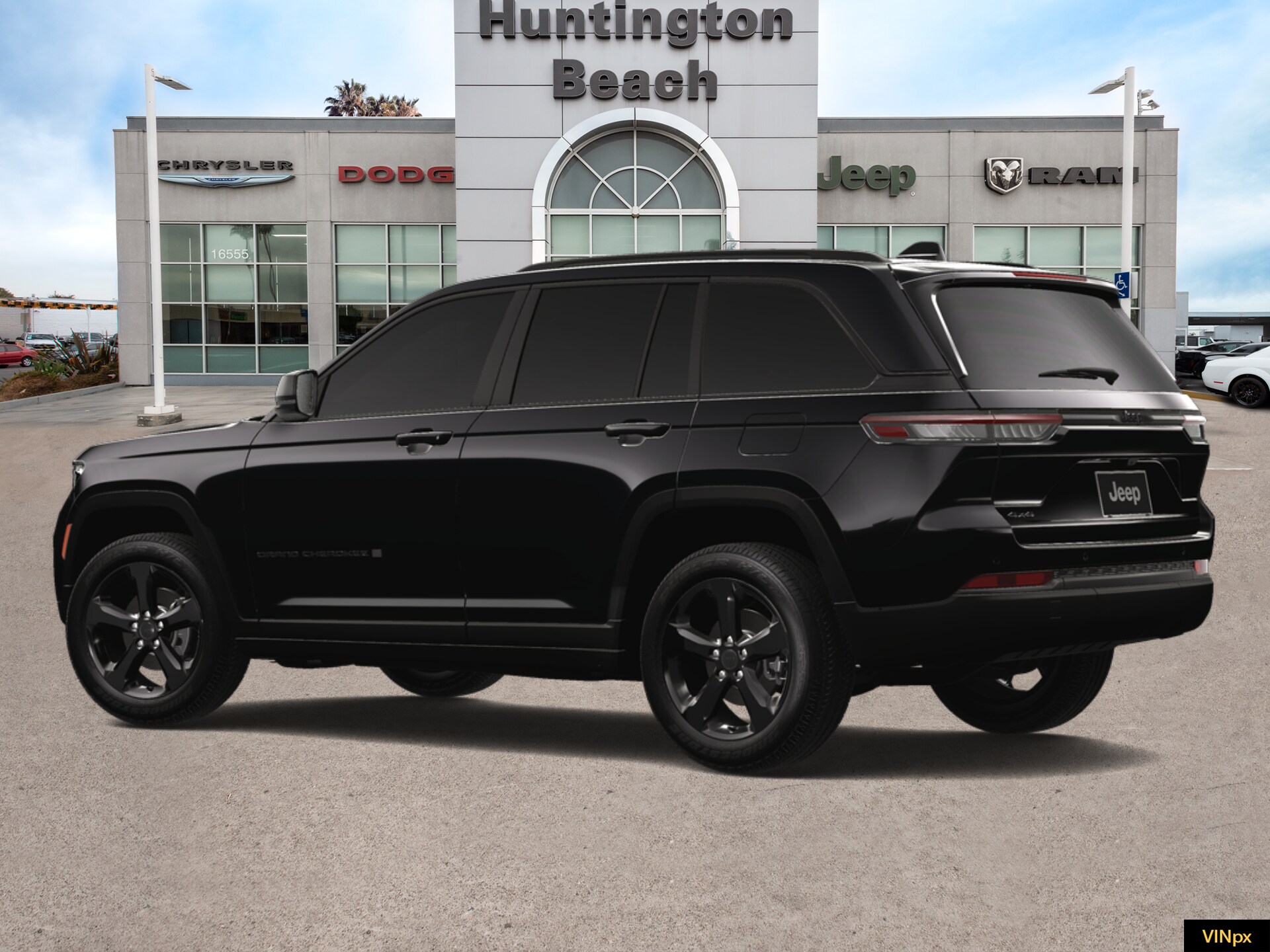 2025 Jeep Grand Cherokee Laredo photo 4