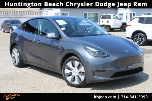 2023 Tesla Model Y Base