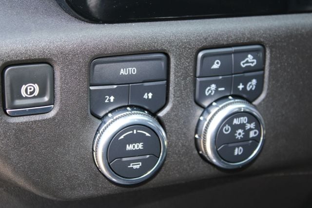 2024 GMC Sierra 1500 SLT - Photo 20