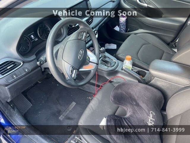 2020 Hyundai Elantra GT Base photo 3