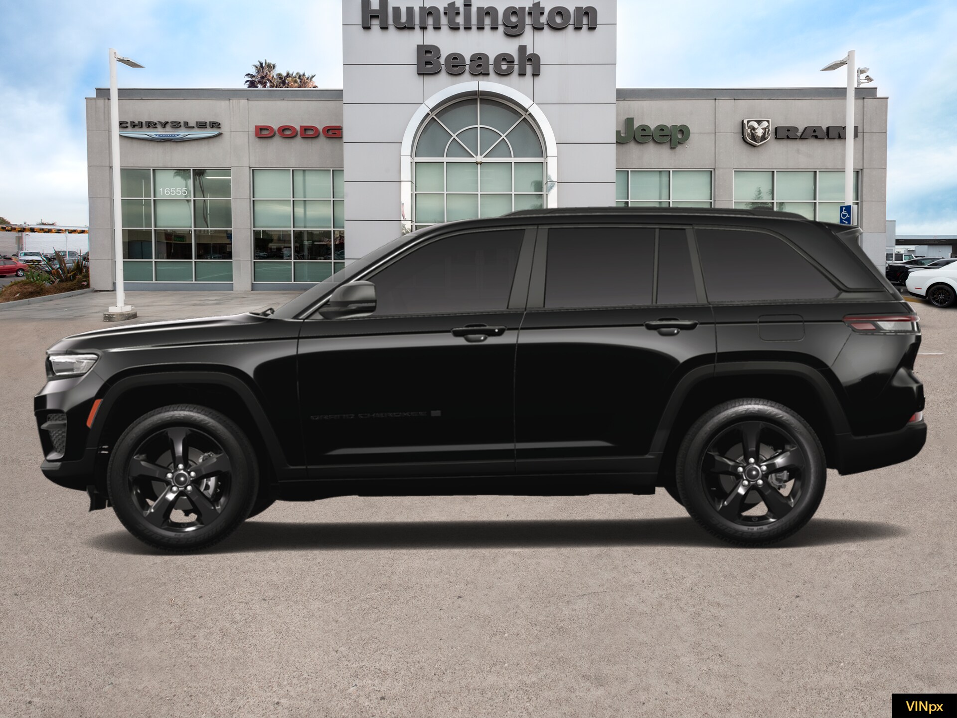 2025 Jeep Grand Cherokee Laredo photo 3