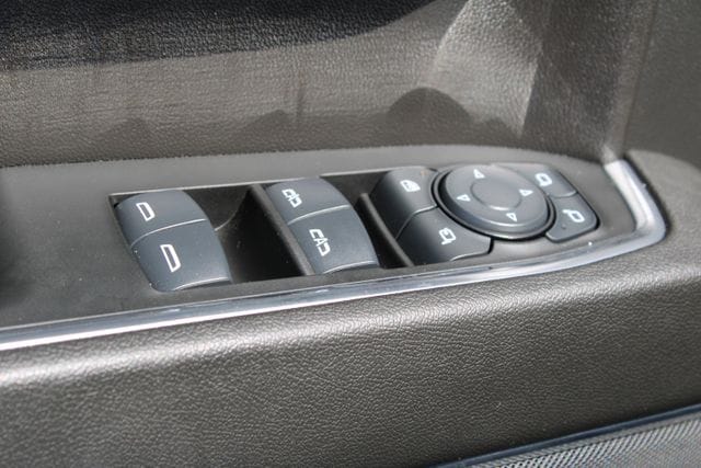 2024 GMC Sierra 1500 SLT - Photo 19