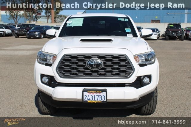 2020 Toyota Tacoma SR5 photo 2