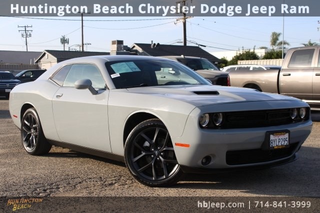 2021 Dodge Challenger SXT's photo