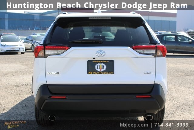 2024 Toyota RAV4 XLE photo 4