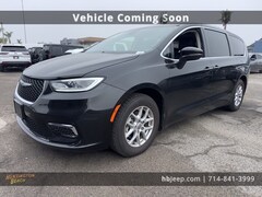 2023 Chrysler Pacifica Touring L Minivan/Van
