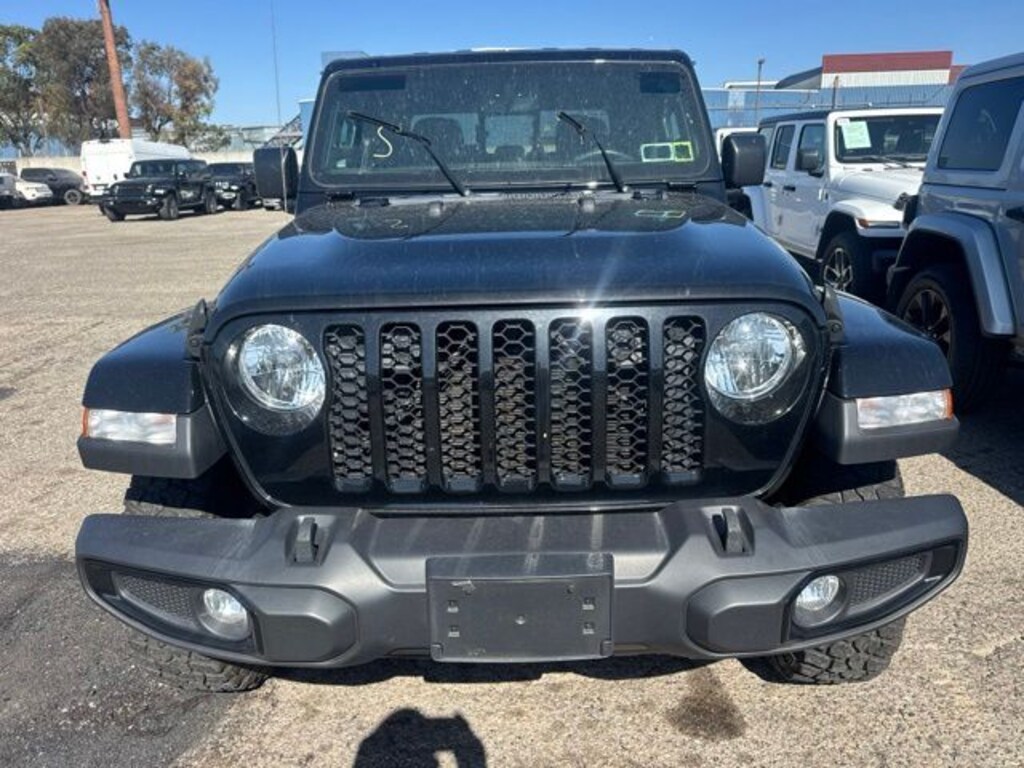 Used 2023 Jeep Gladiator Willys Truck