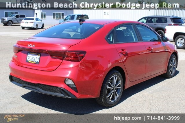 2023 Kia Forte LXS photo 4
