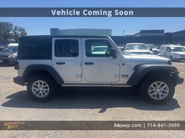 2023 Jeep Wrangler Sport S photo 4