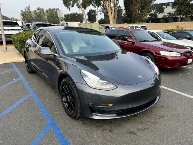 2018 Tesla Model 3 Long Range photo 2
