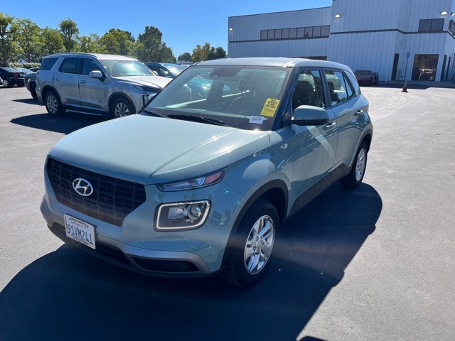2025 Hyundai Venue SE
