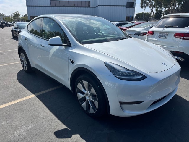 Used 2021 Tesla Model Y Long Range with VIN 5YJYGDEE3MF214109 for sale in Huntington Beach, CA
