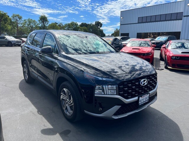 2023 Hyundai Santa Fe SE photo 2