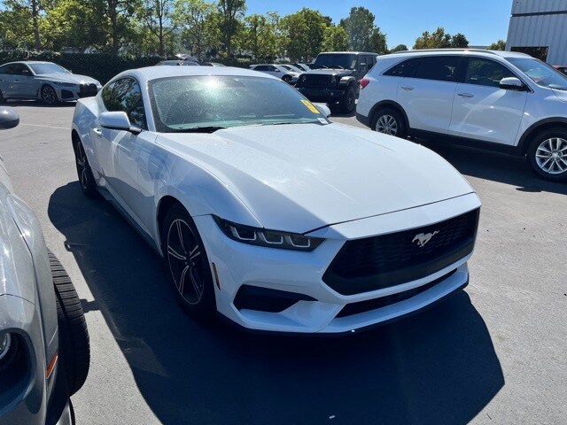 2024 Ford Mustang EcoBoost photo 2
