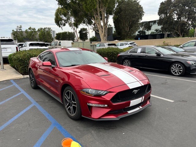 2022 Ford Mustang GT photo 2