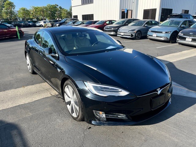 2020 Tesla Model S Long Range Plus photo 2