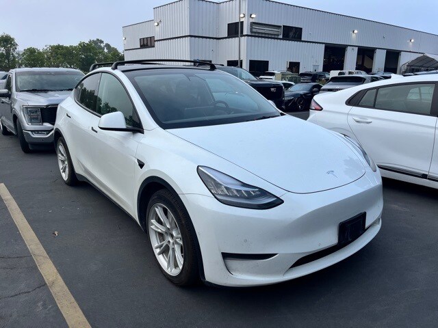 2021 Tesla Model Y Long Range photo 2