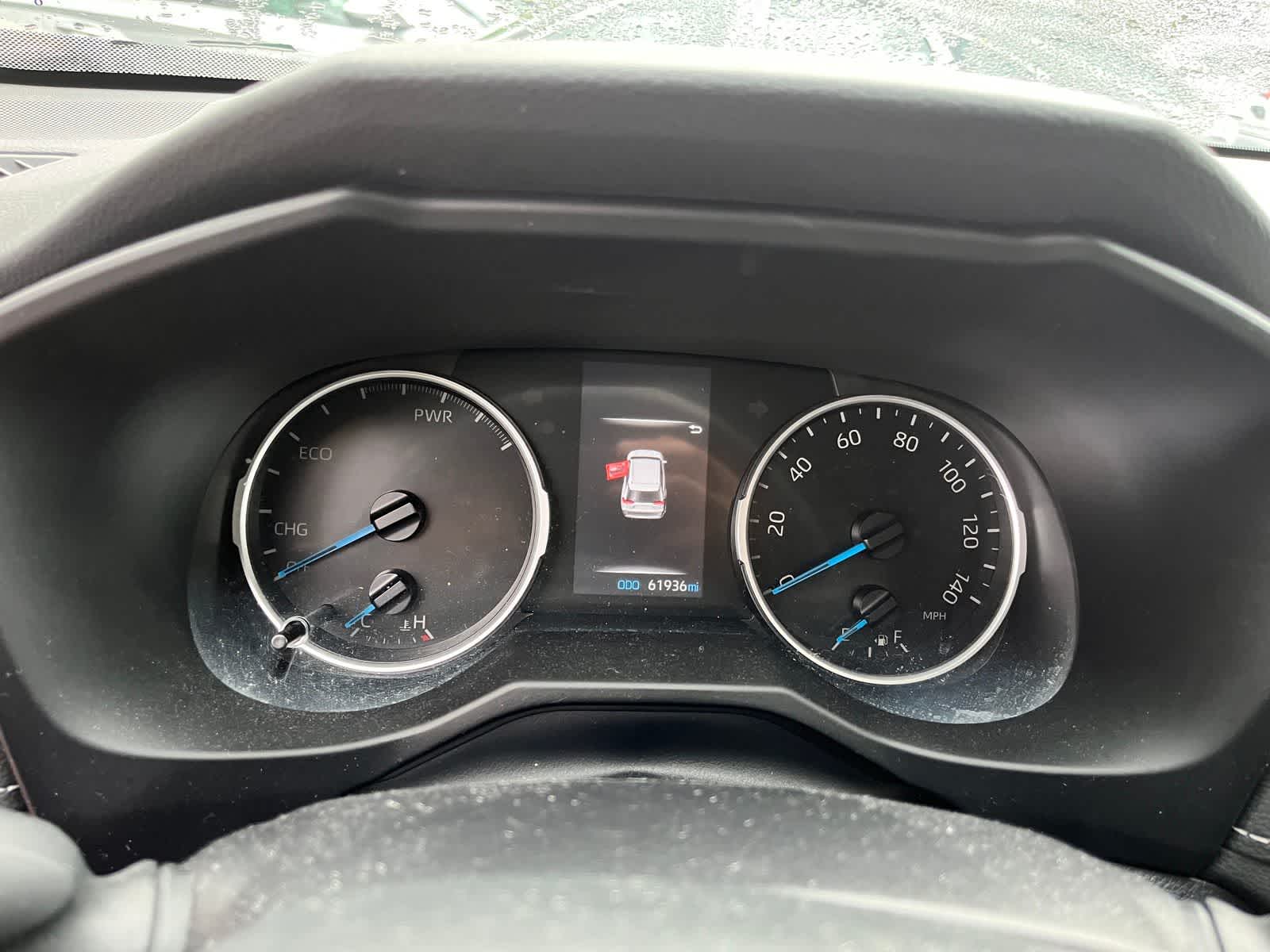 Thumbnail: 2022 Toyota RAV4 - 8