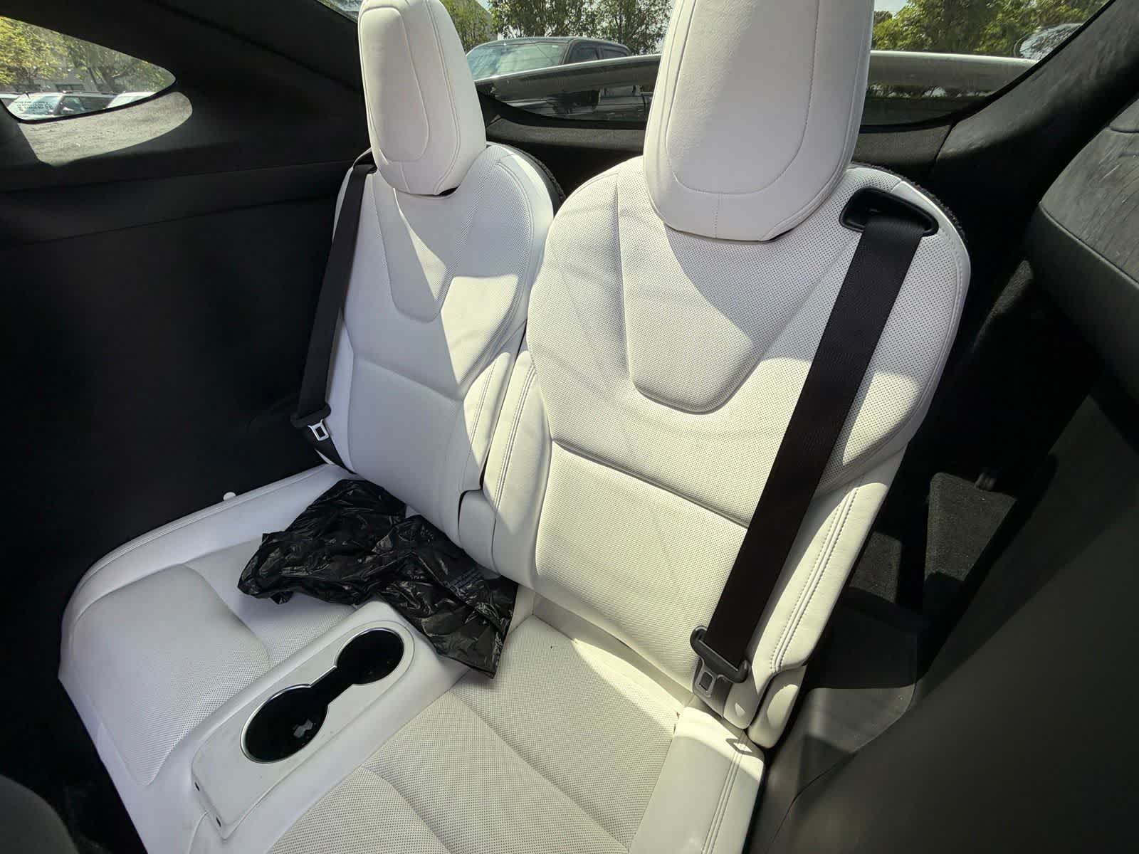 Thumbnail: 2022 Tesla Model X - 4