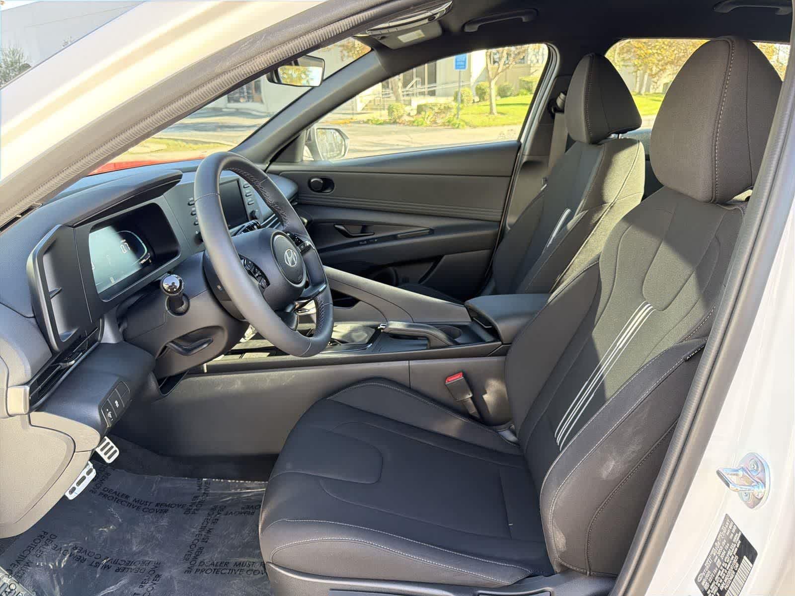 Thumbnail: 2025 Hyundai Elantra - 24