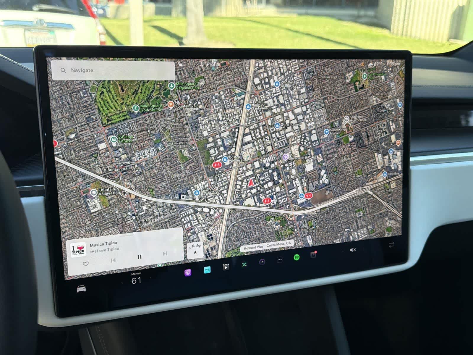 Thumbnail: 2022 Tesla Model X - 15