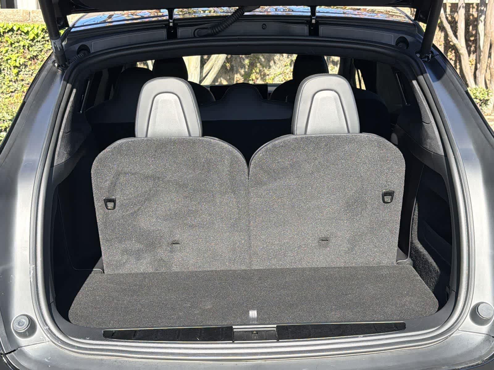 Thumbnail: 2023 Tesla Model X - 30