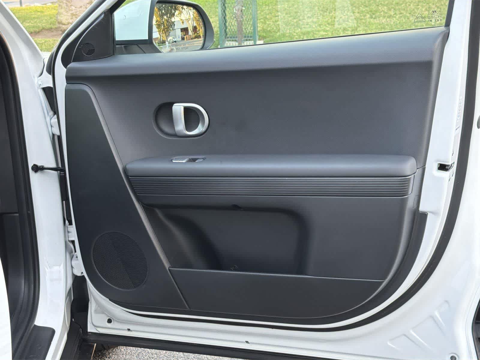 Thumbnail: 2024 Hyundai Ioniq 5 - 31