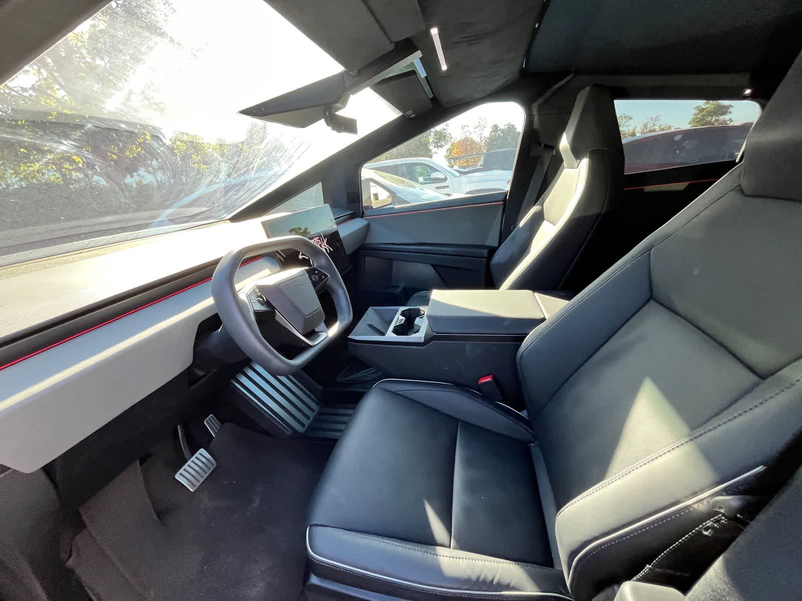 Thumbnail: 2024 Tesla Cybertruck - 7