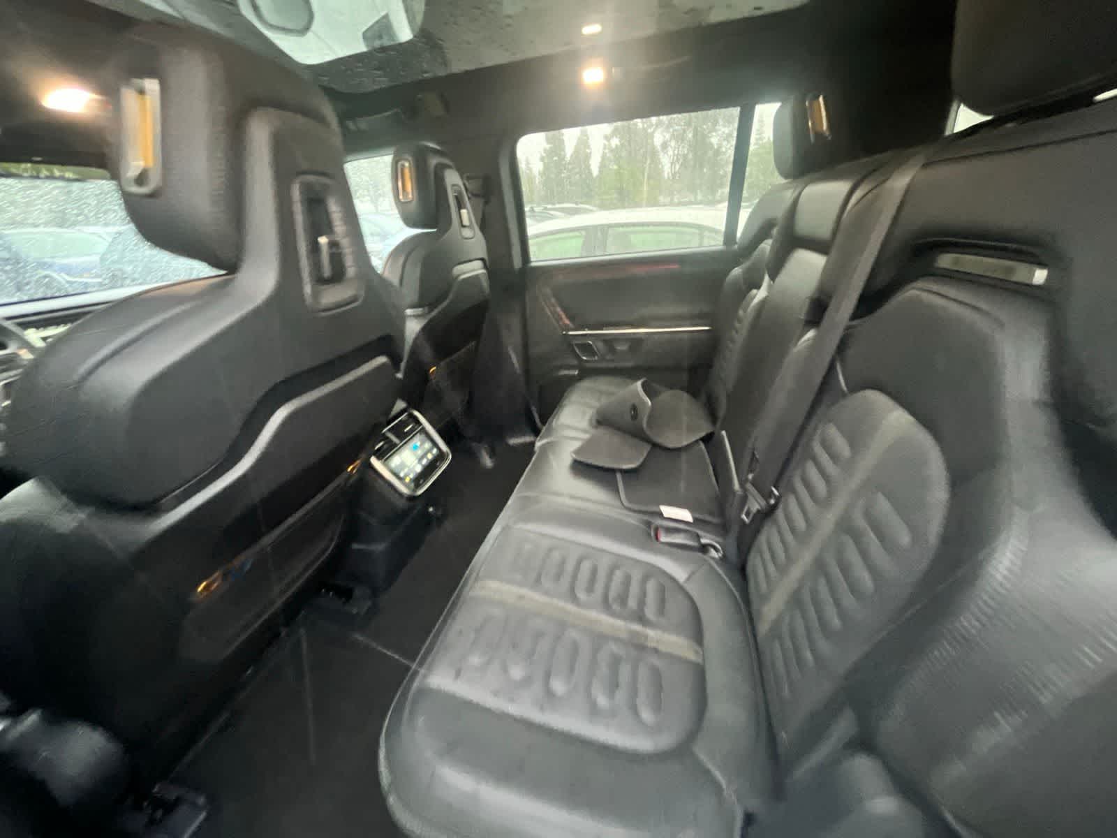 Thumbnail: 2022 Rivian R1S - 7