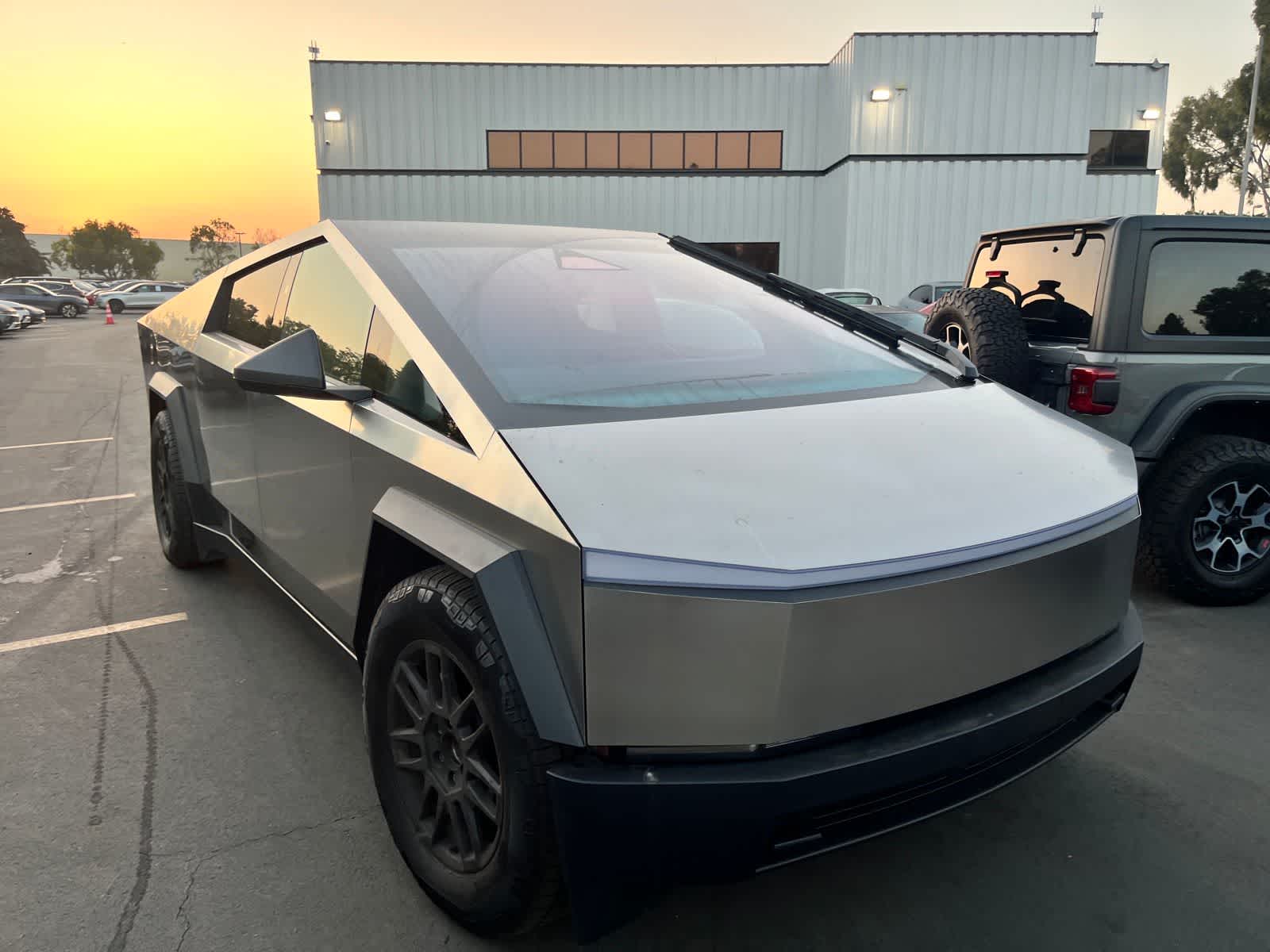 Used 2024 Tesla Cybertruck Base with VIN 7G2CEHED2RA031638 for sale in Huntington Beach, CA