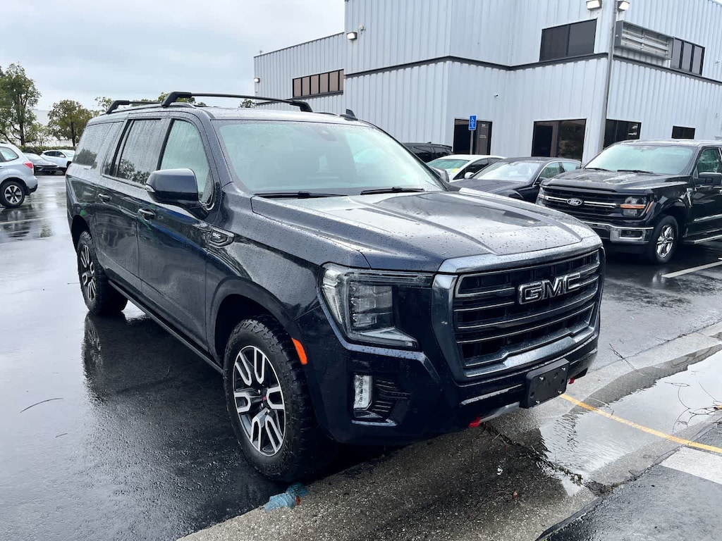 Used 2022 GMC Yukon XL AT4 SUV