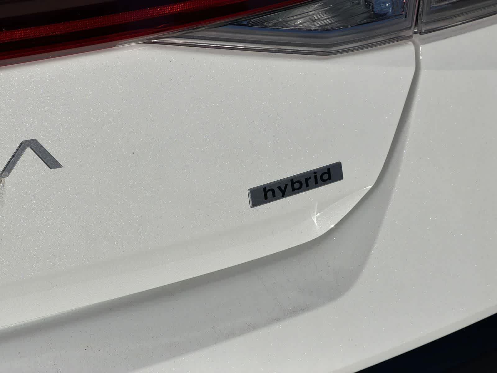 Thumbnail: 2025 Hyundai Elantra - 32