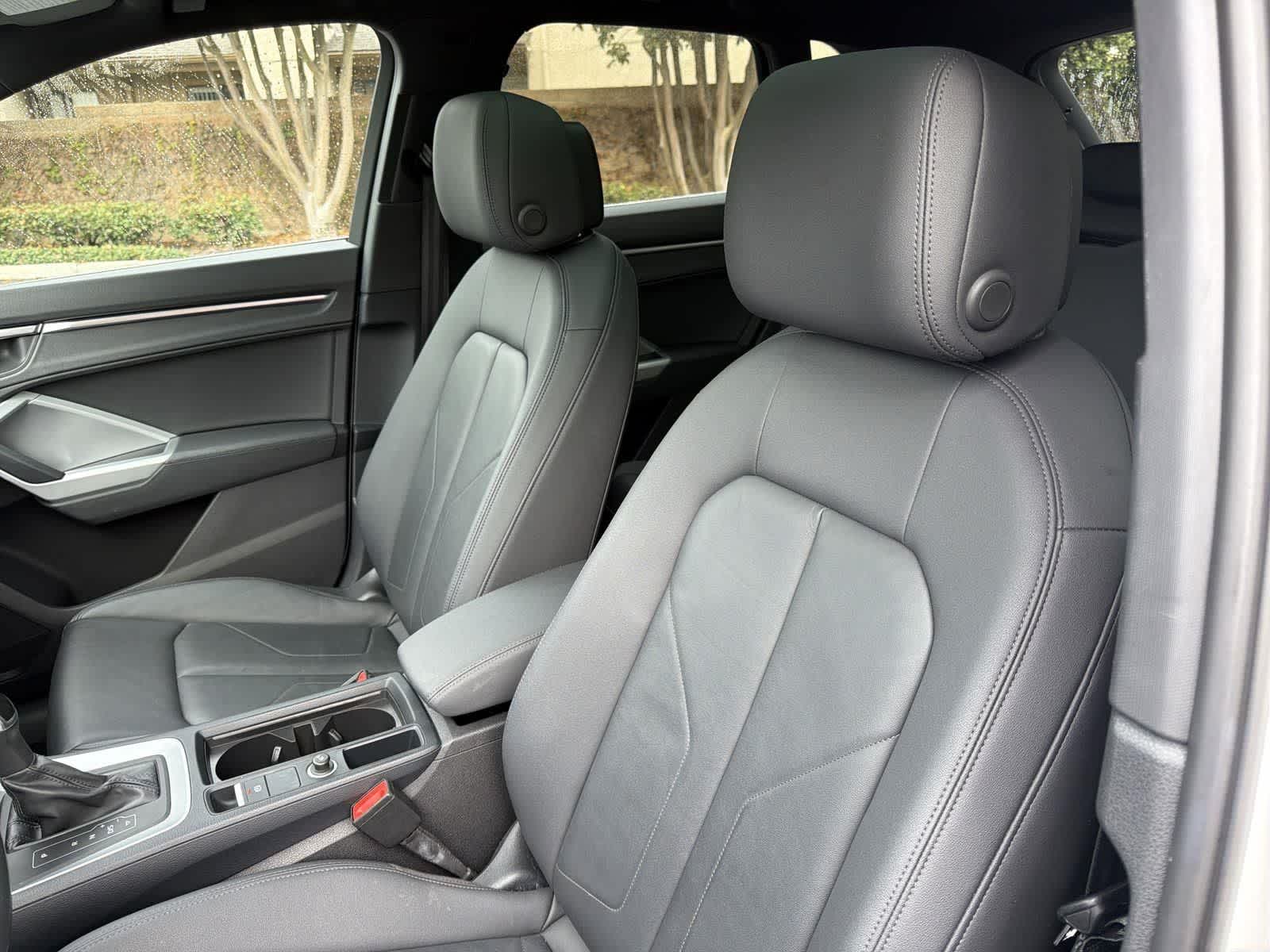 Thumbnail: 2021 Audi Q3 - 27