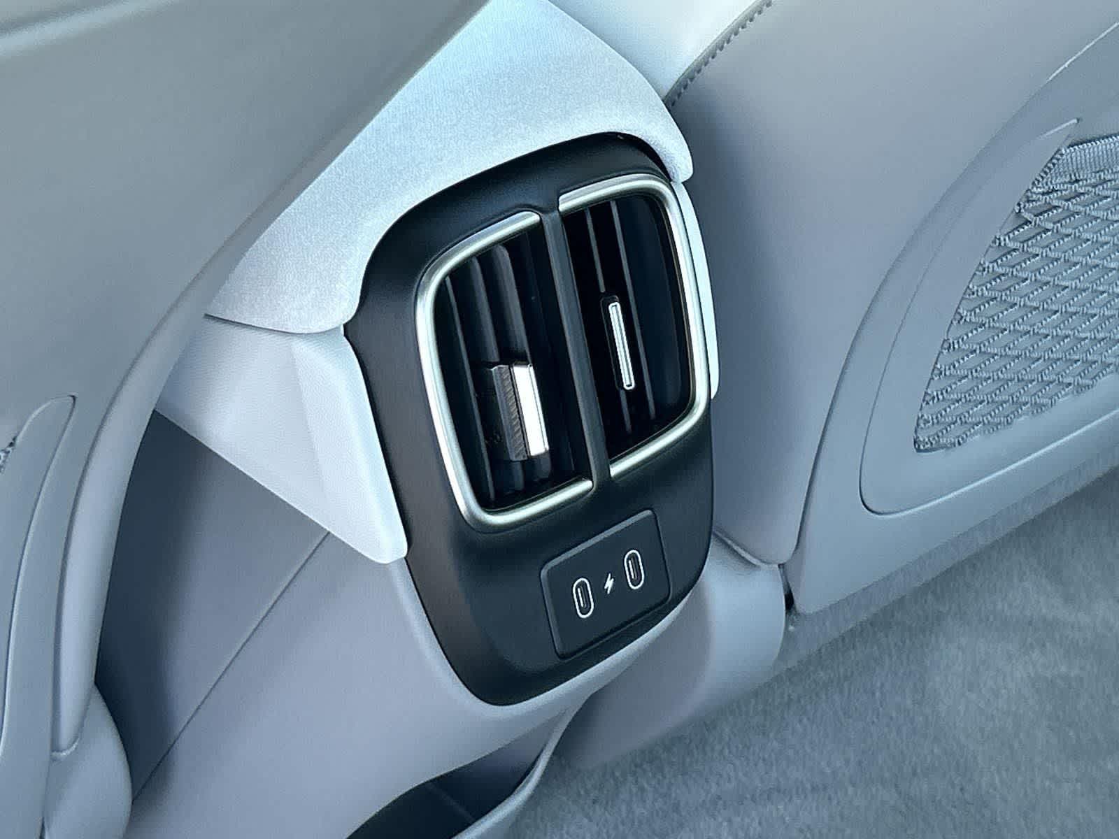 Thumbnail: 2025 Hyundai Ioniq 6 - 30