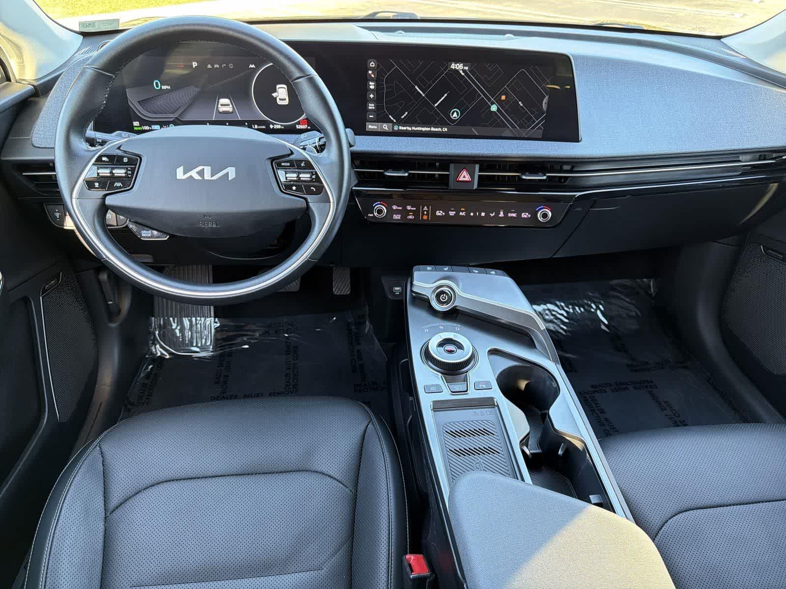 Thumbnail: 2022 Kia EV6 - 10