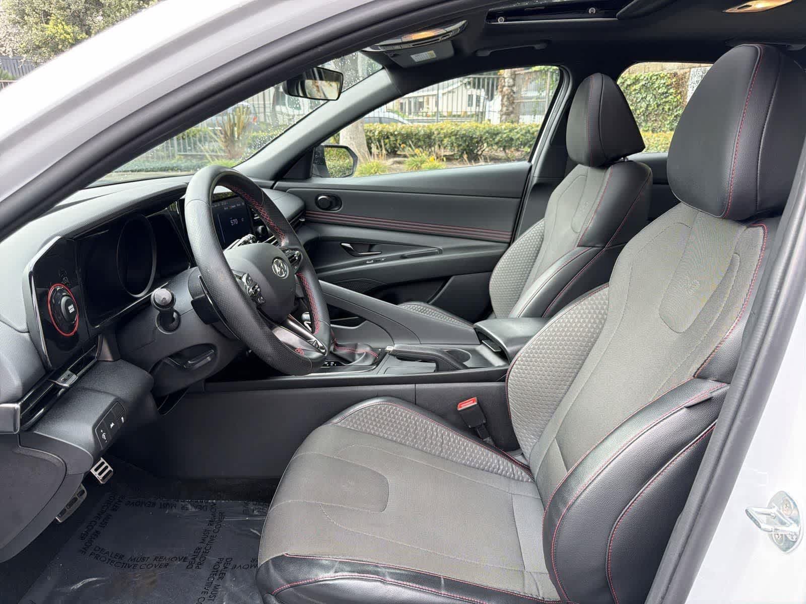 Thumbnail: 2022 Hyundai Elantra - 24