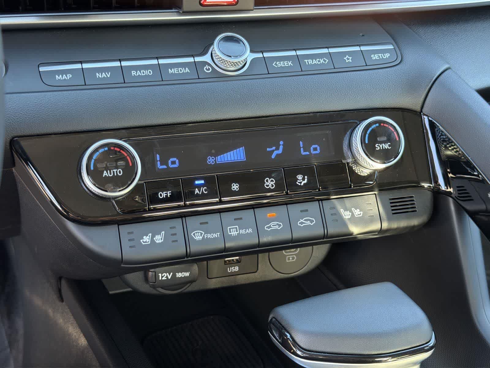 Thumbnail: 2025 Hyundai Elantra - 16