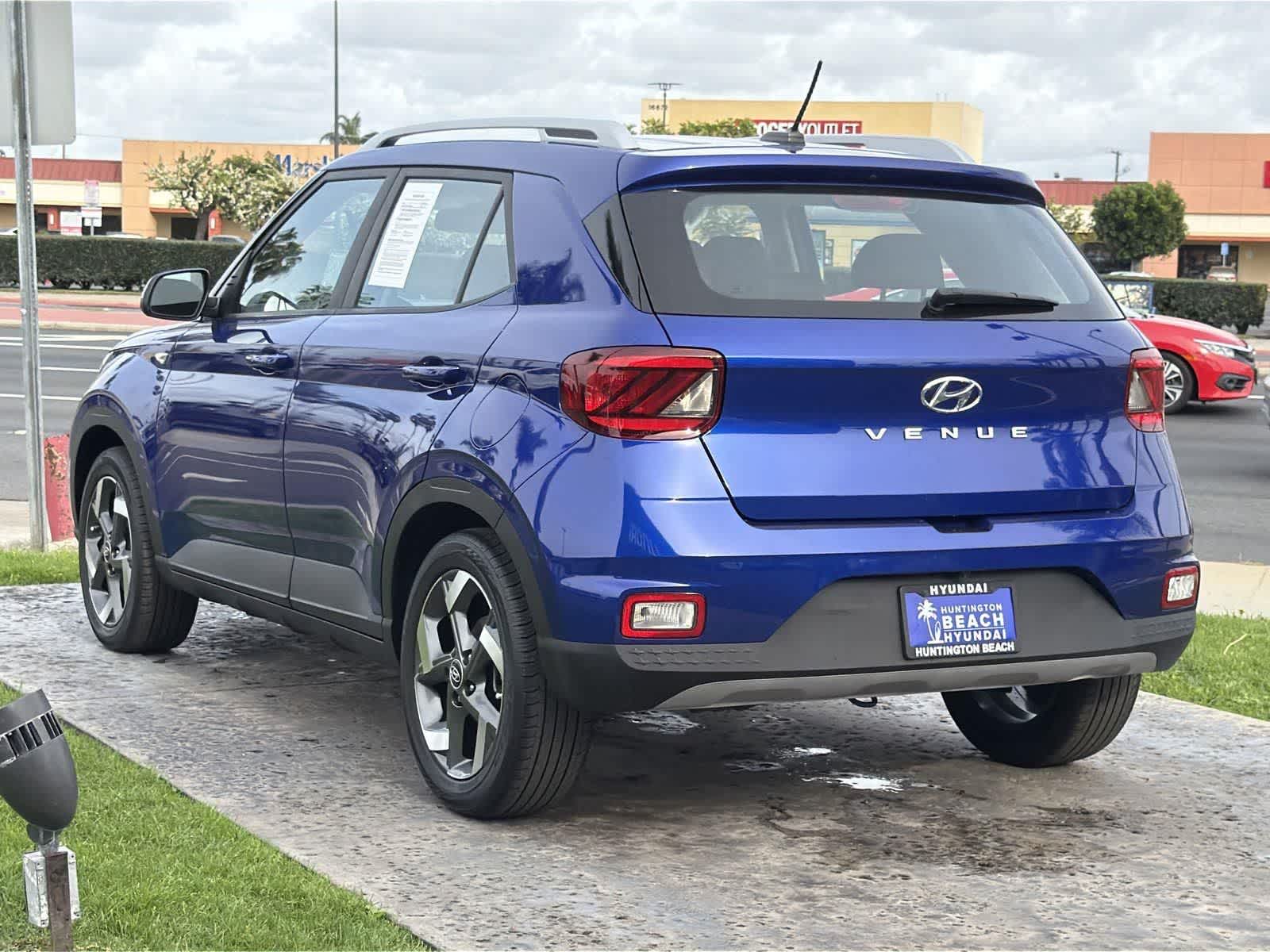 Thumbnail: 2023 Hyundai Venue - 4