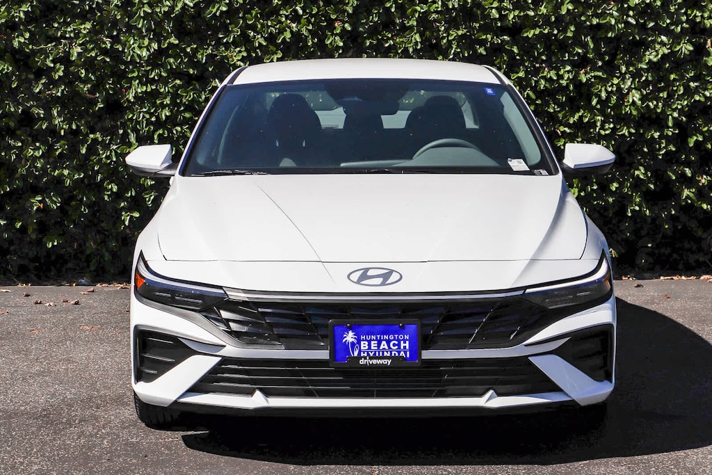 New 2026 Hyundai Elantra SE Sedan