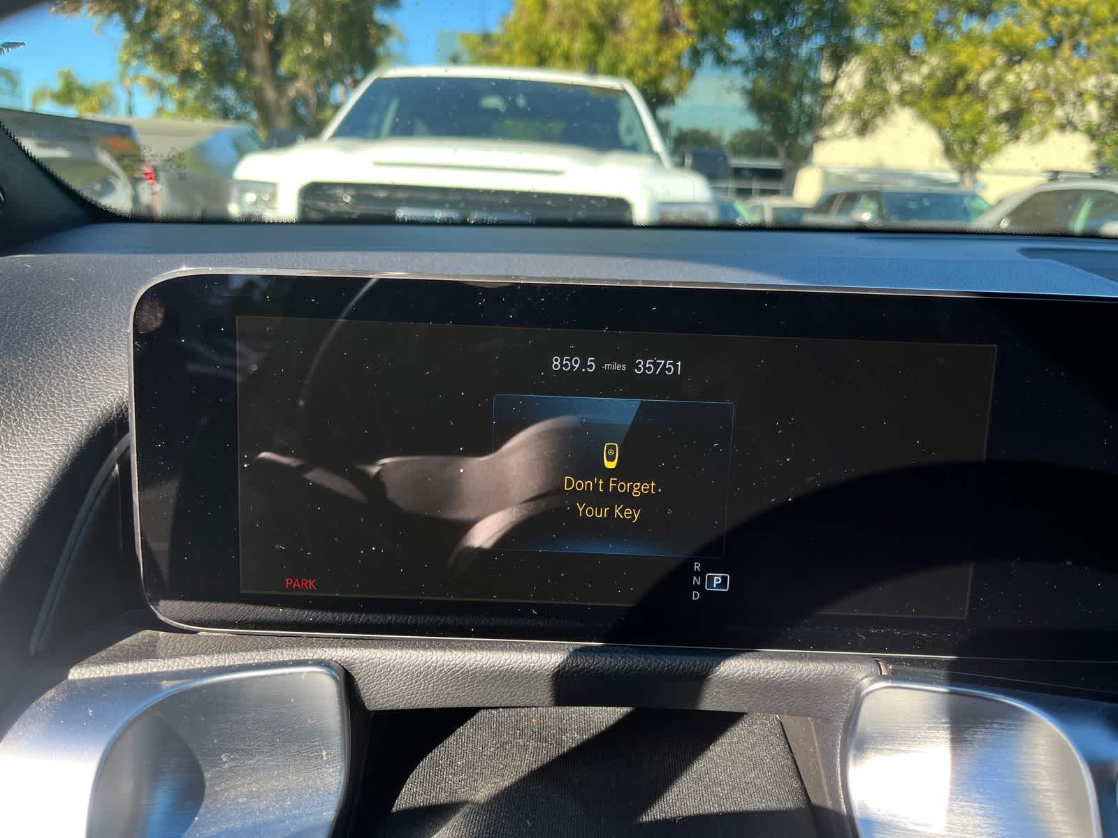 Thumbnail: 2023 Mercedes-Benz GLB - 8