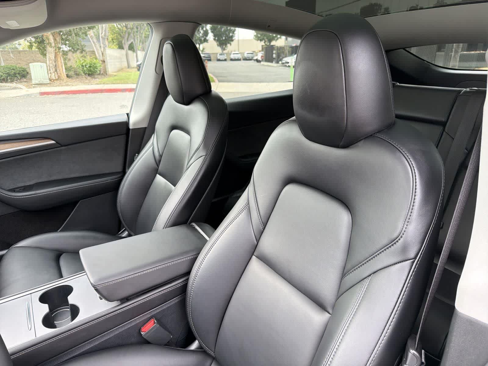 Thumbnail: 2025 Tesla Model Y - 25