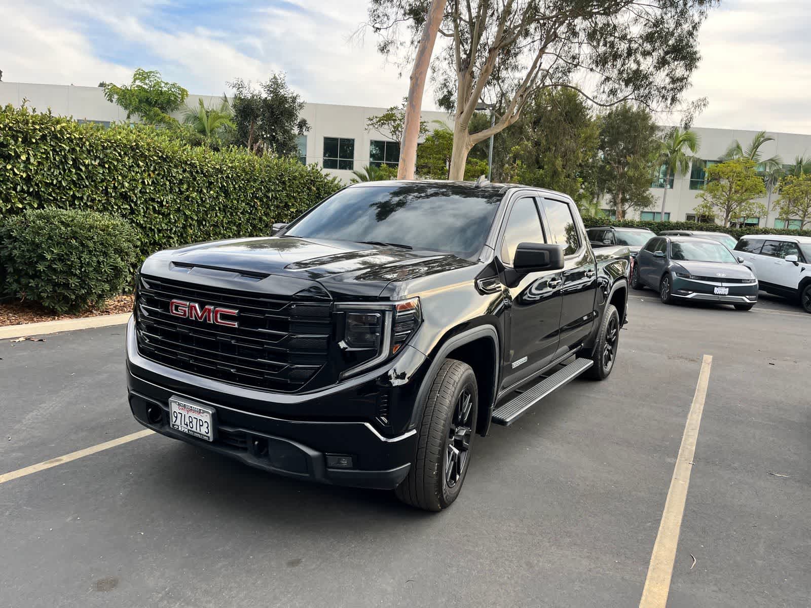 Thumbnail: 2022 GMC Sierra 1500 - 1