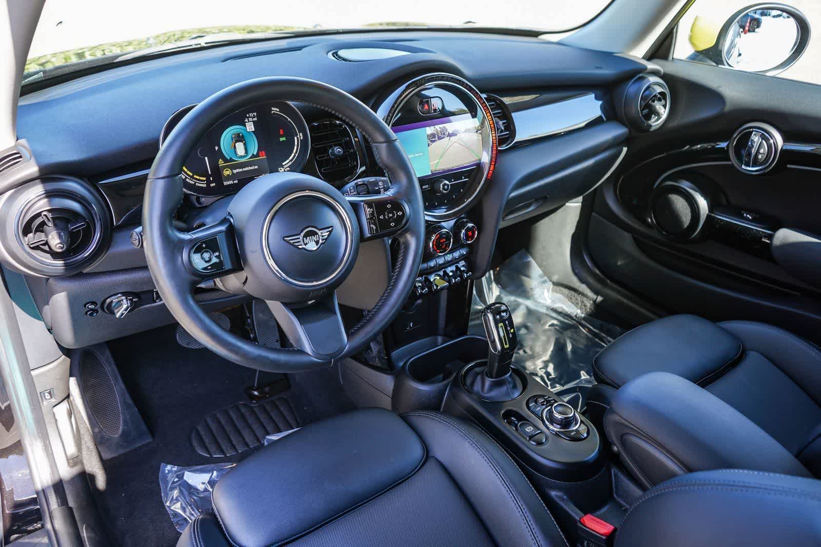 Thumbnail: 2022 MINI Cooper Hardtop - 11