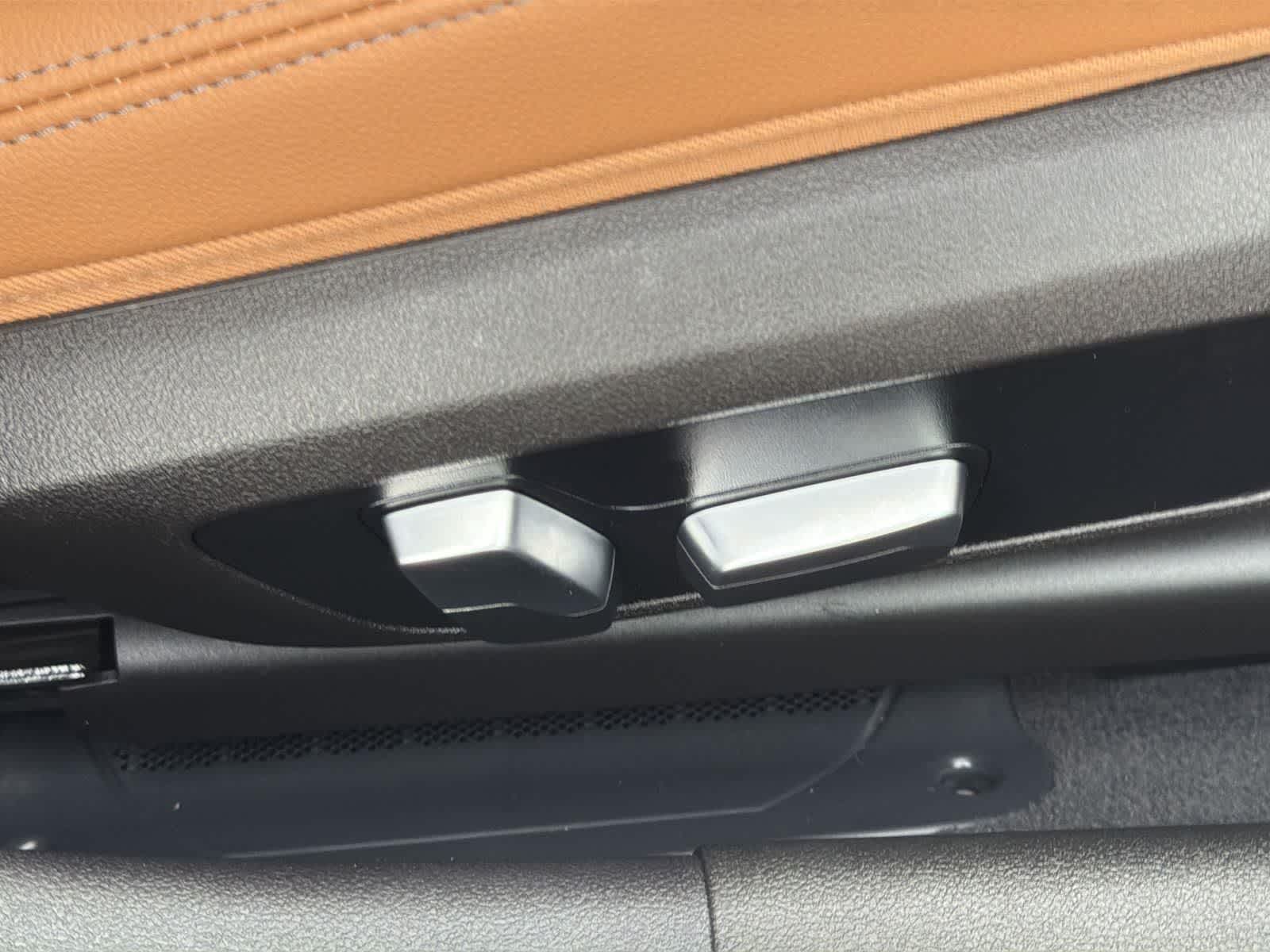 Thumbnail: 2023 BMW 3 Series - 36