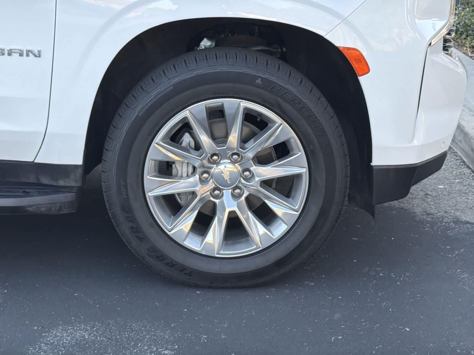 Thumbnail: 2023 Chevrolet Suburban - 38