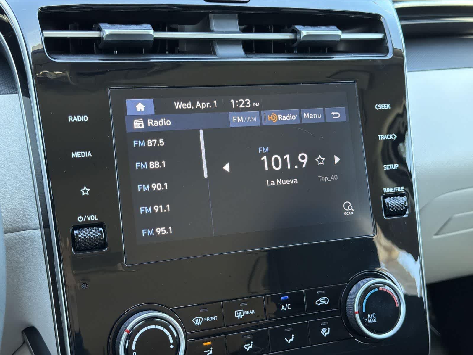 Thumbnail: 2023 Hyundai Tucson - 18